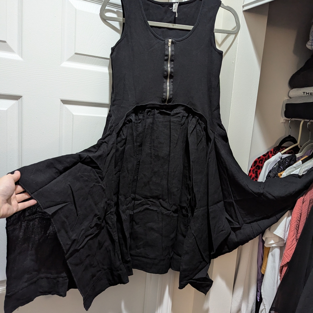 Forcynthia Black Sleeveless Dress with Zipper Front